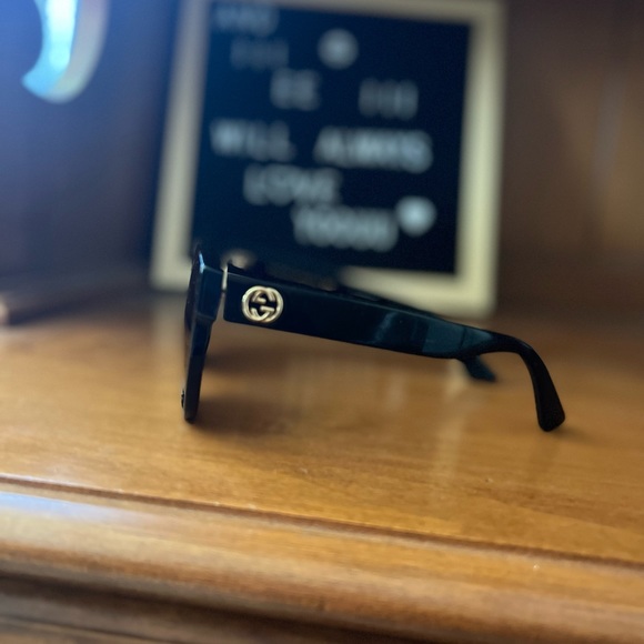Gucci Cateye Polarized Sunglasses - Picture 7 of 10